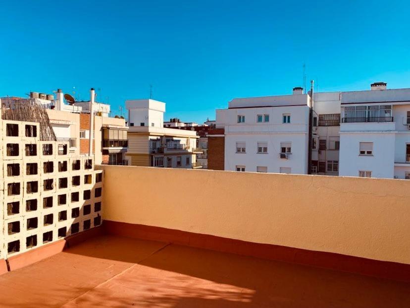 סביליה Lovely Triana Flat With Roof Terrace מראה חיצוני תמונה